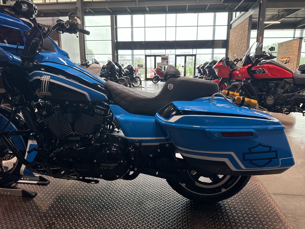 Road Glide®