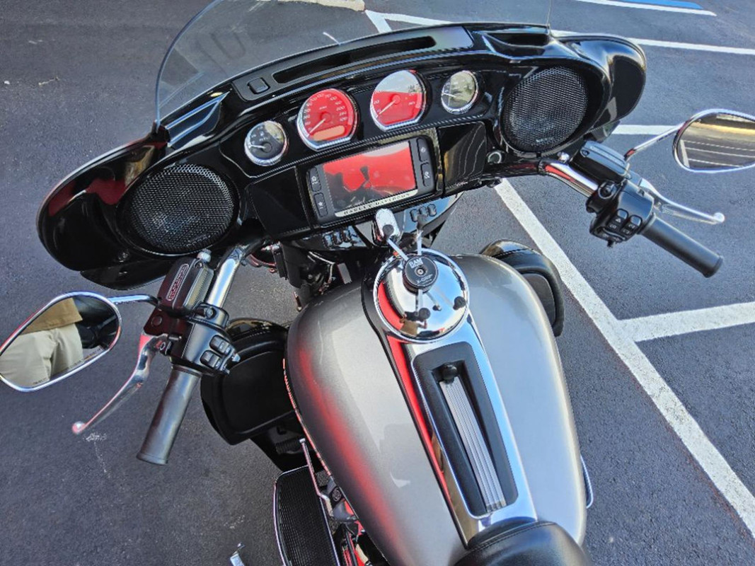 Electra Glide® Ultra Limited® Low