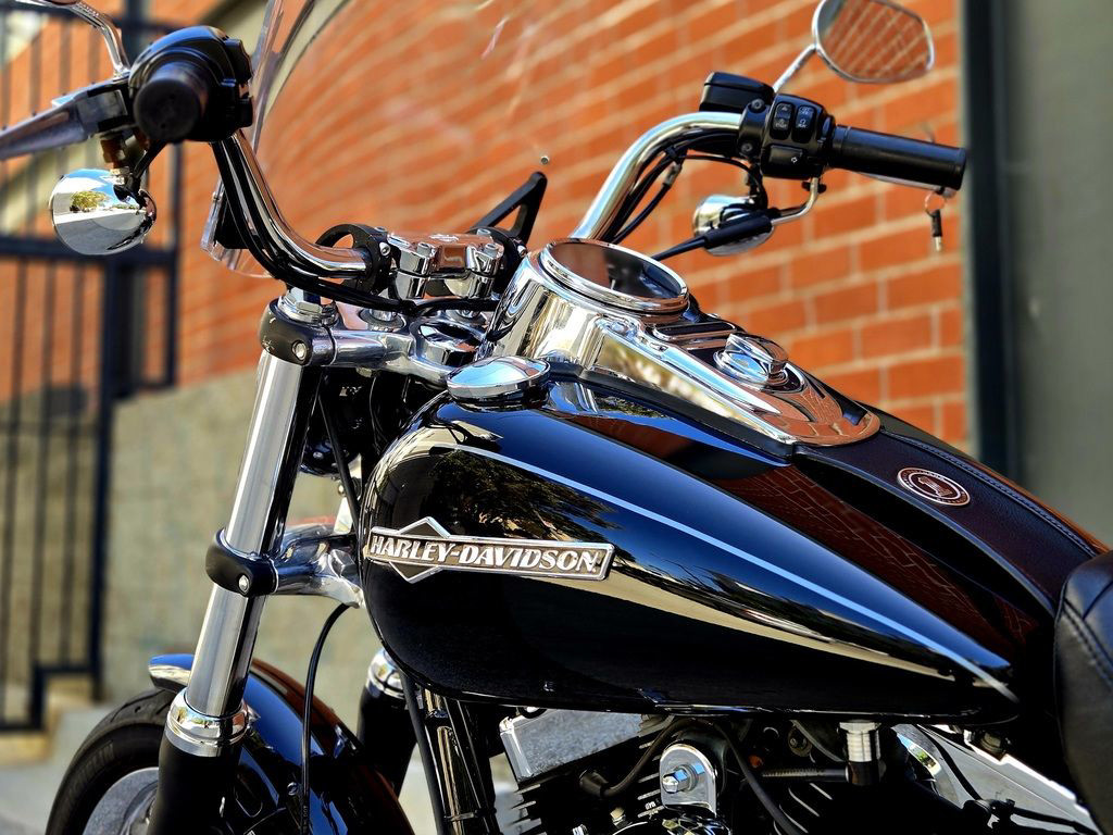 Dyna® Super Glide Custom