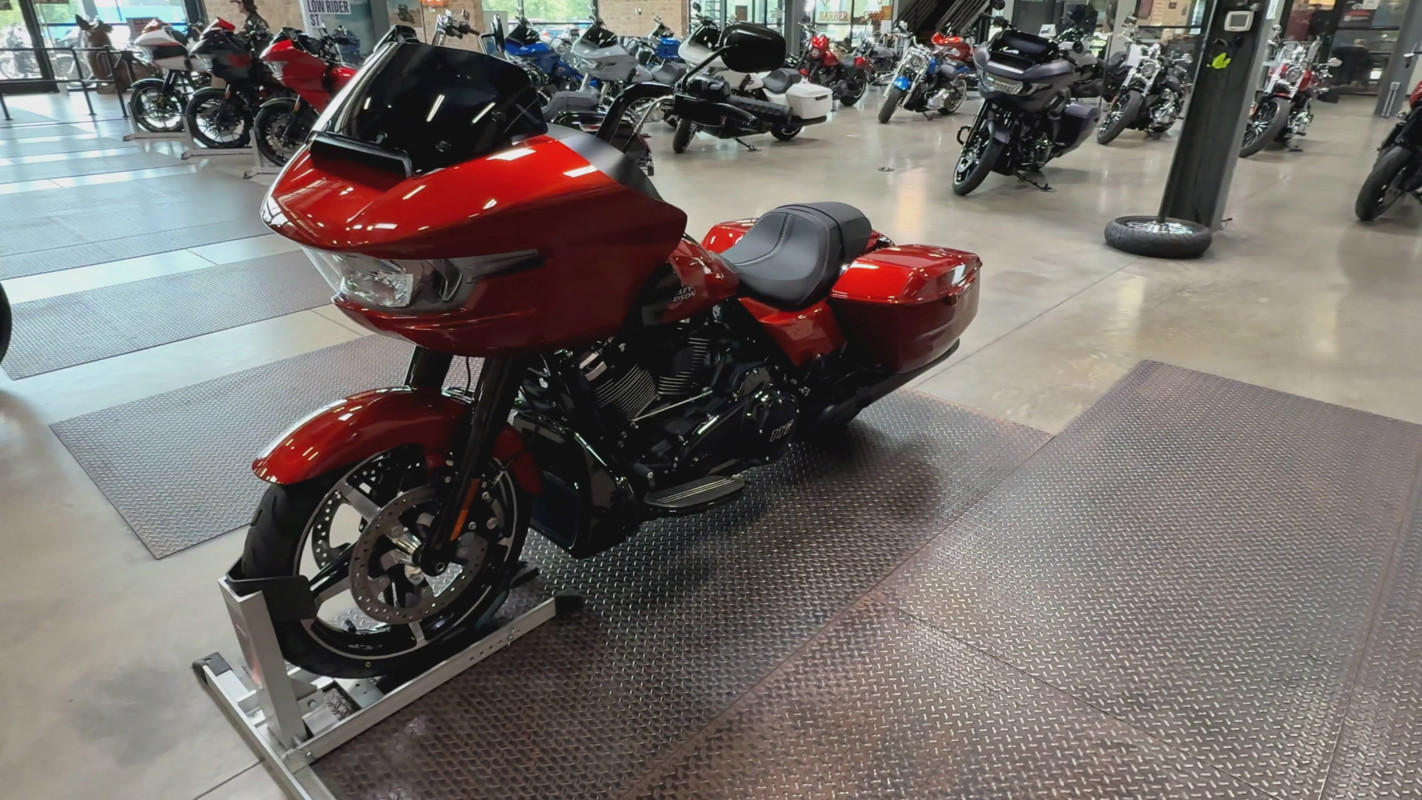 Road Glide®