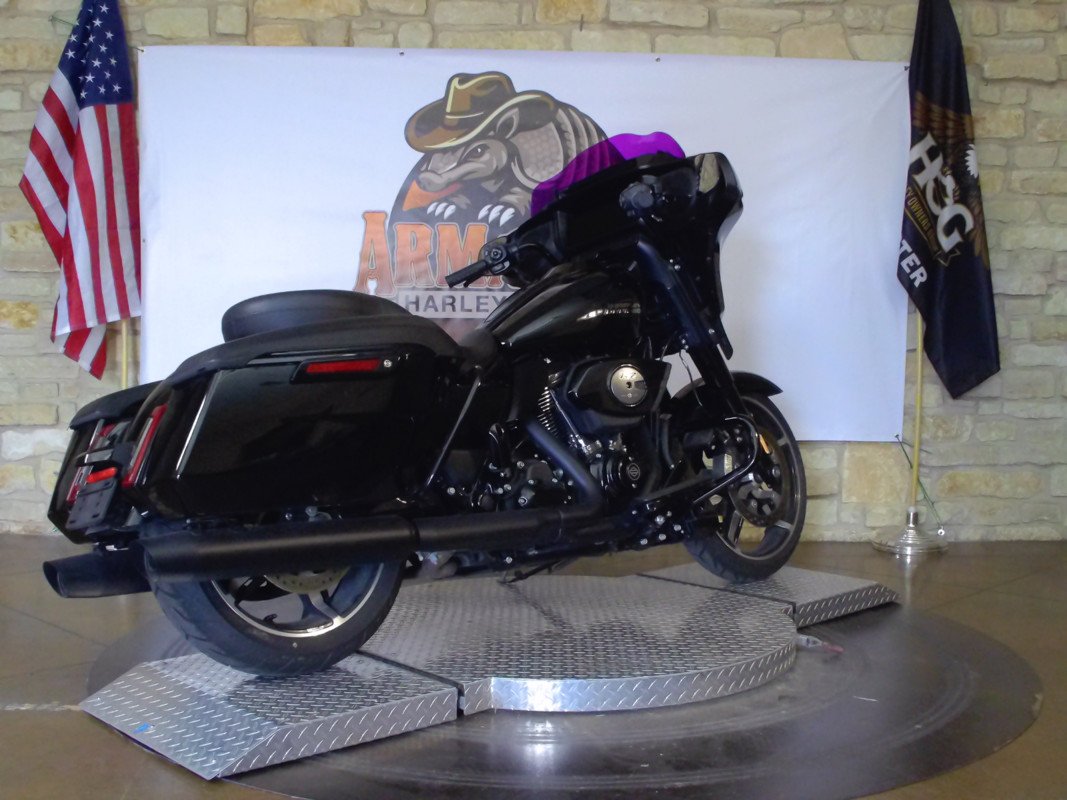 Street Glide®