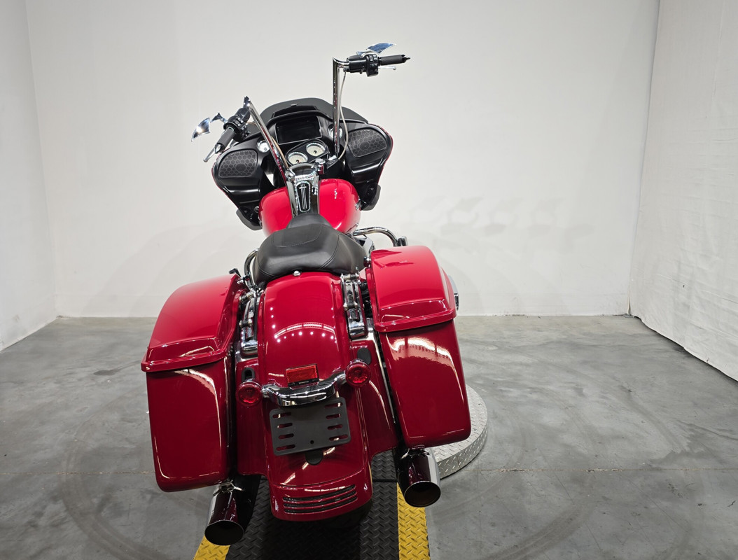 Road Glide®