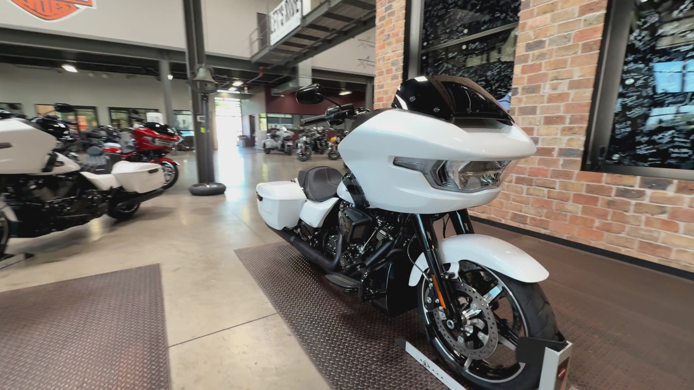 Road Glide®