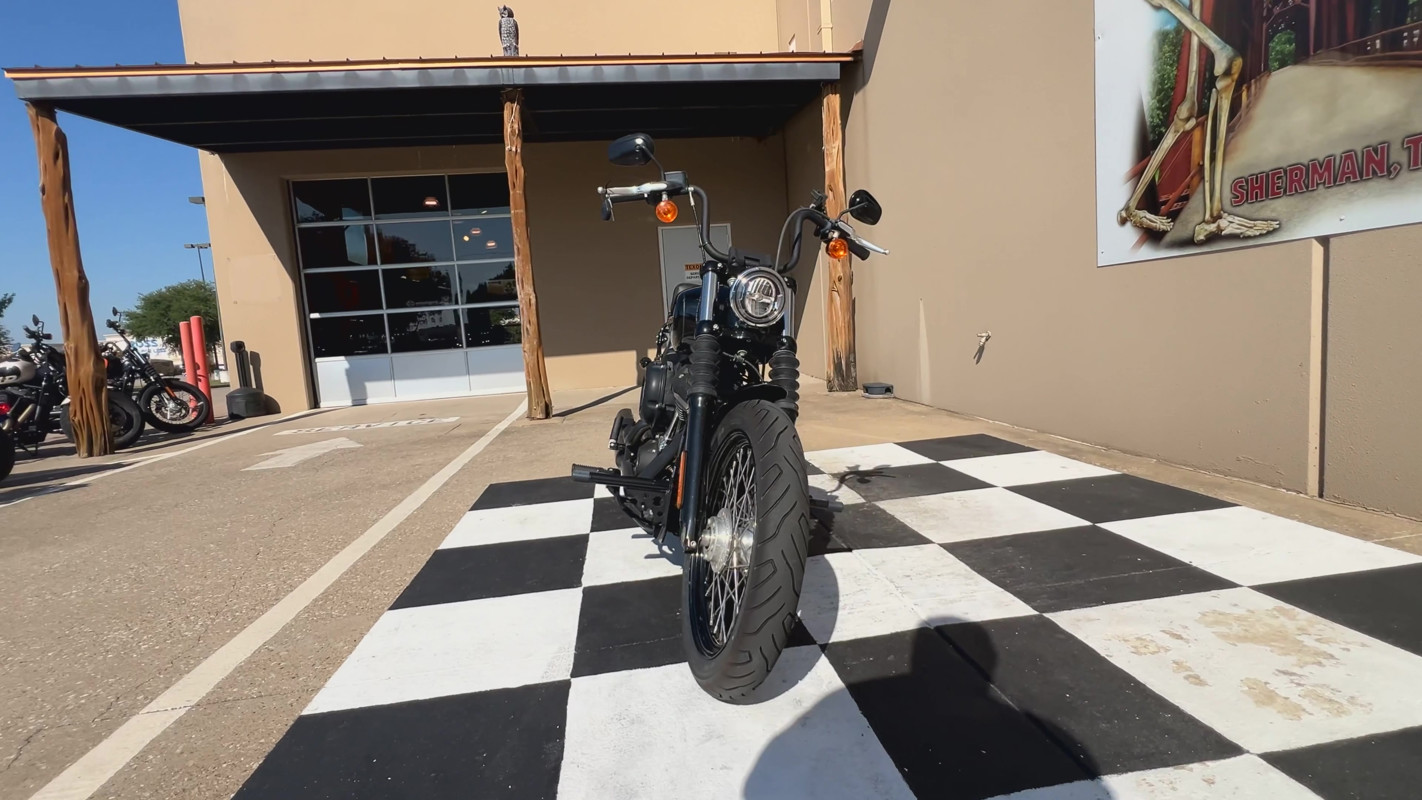 Street Bob®