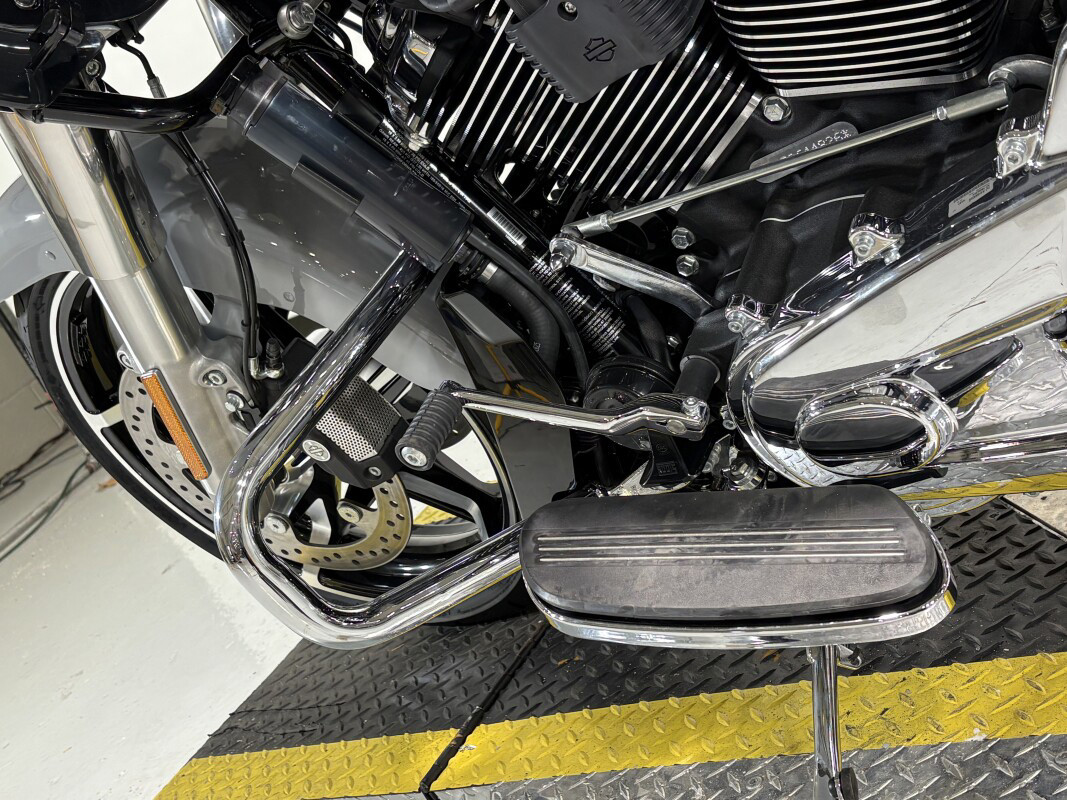 Road Glide®