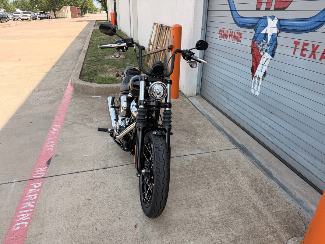 Street Bob®