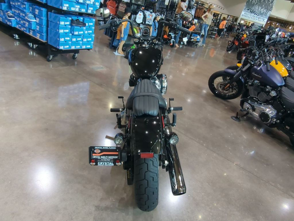 Street Bob®