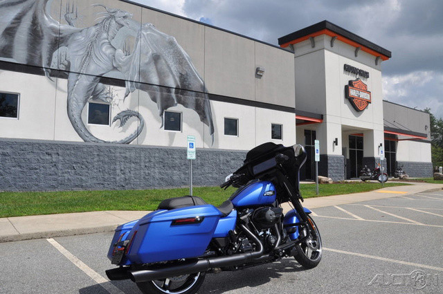 Street Glide®