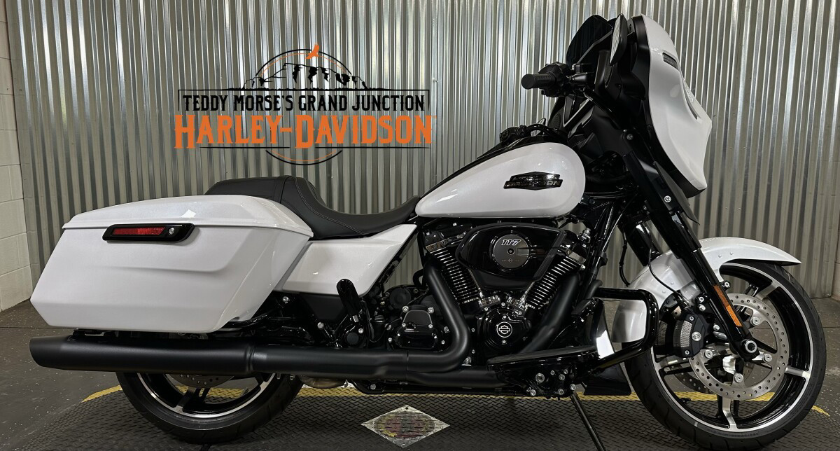 Street Glide®