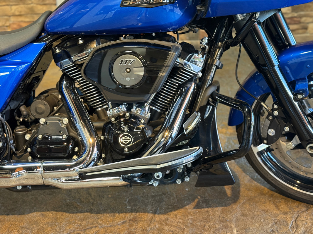 Road Glide®