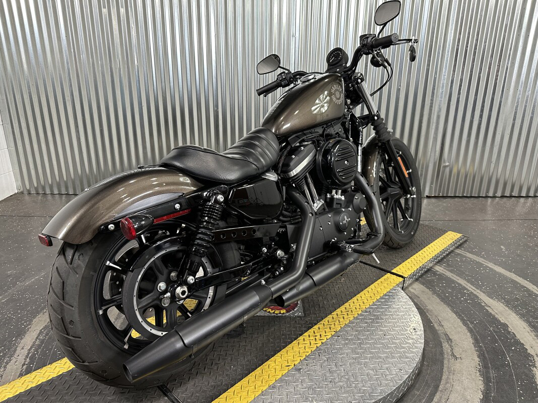 Iron 883®
