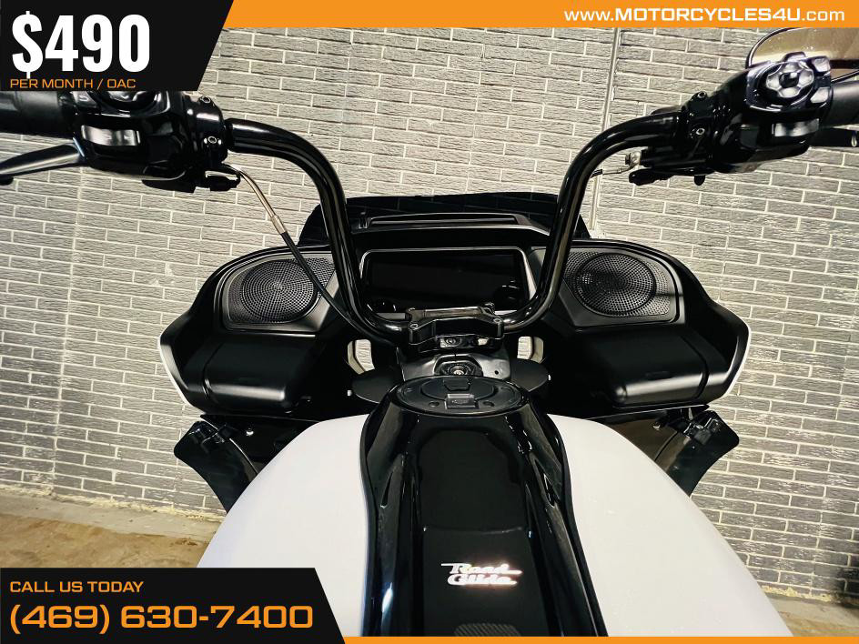Road Glide®