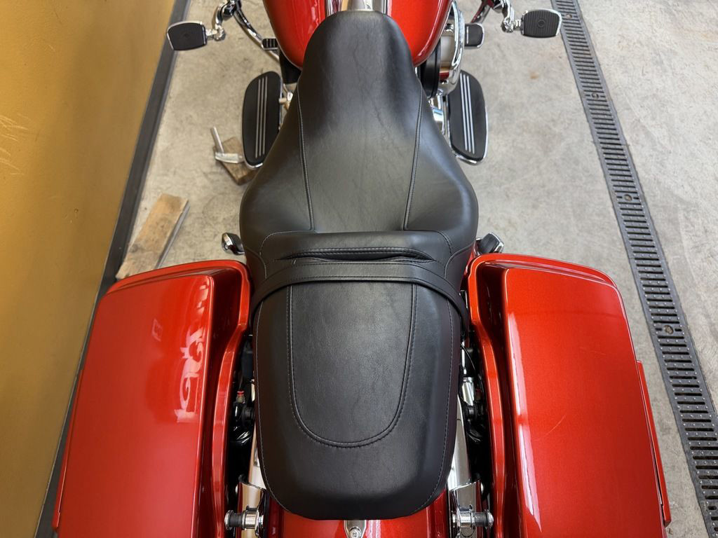 Road Glide® Custom