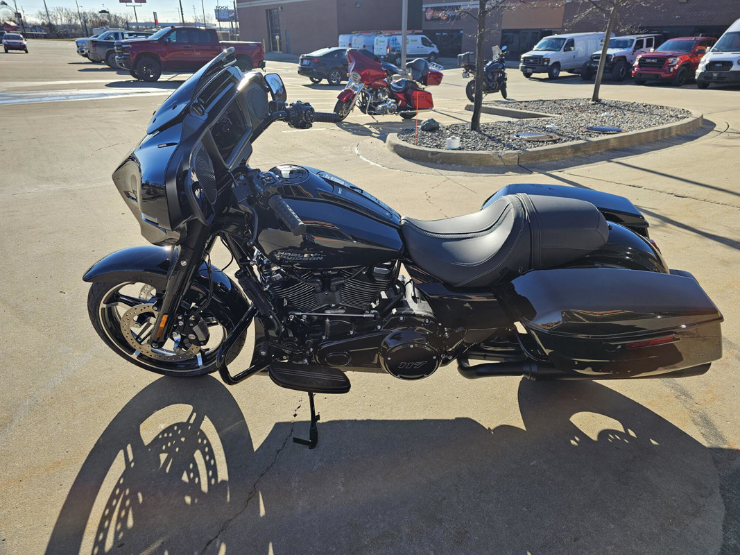 Street Glide®