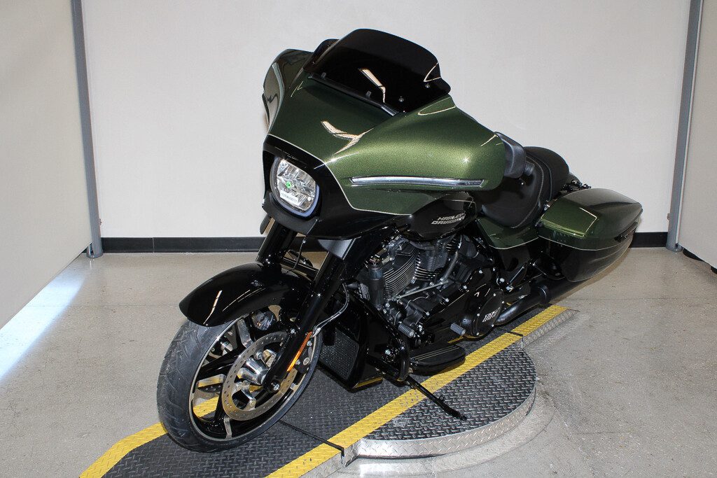 Street Glide®