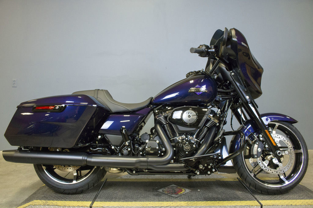 Street Glide®