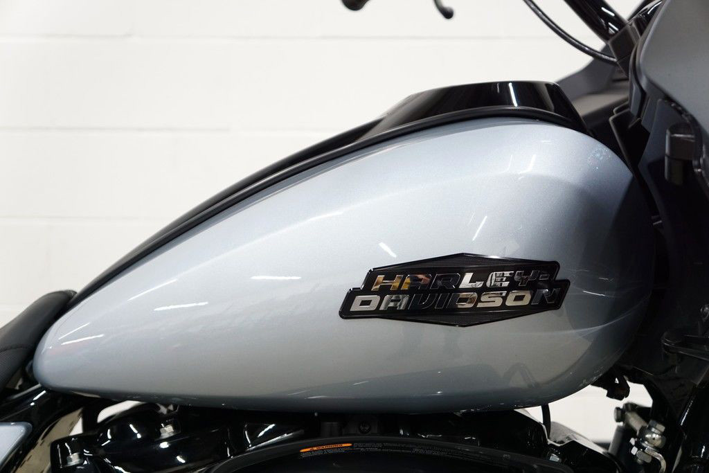 Road Glide®