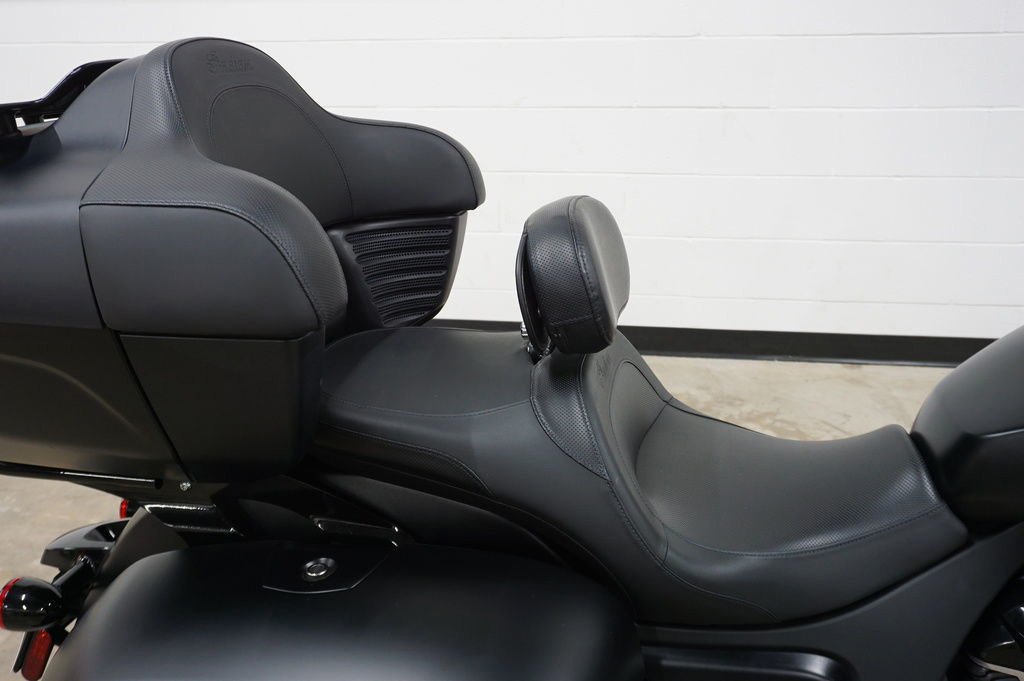 Pursuit Dark Horse Premium Package