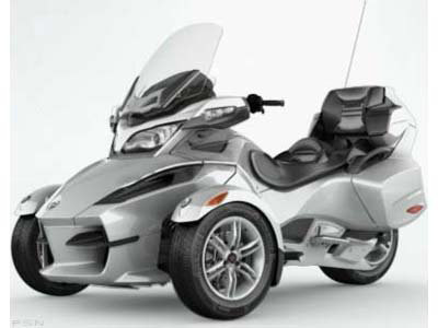Spyder RT Audio & Convenience