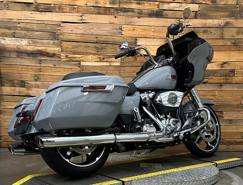 Road Glide®