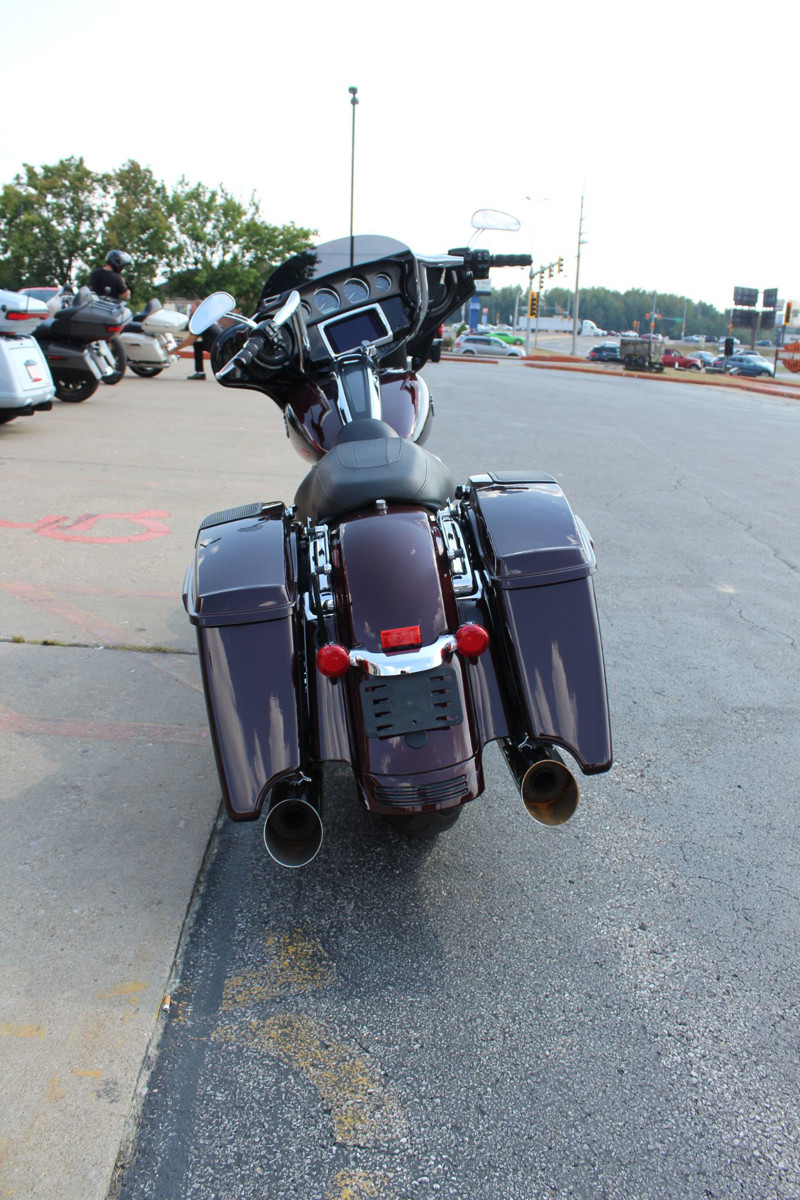 Street Glide®