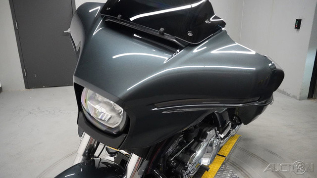 Street Glide®