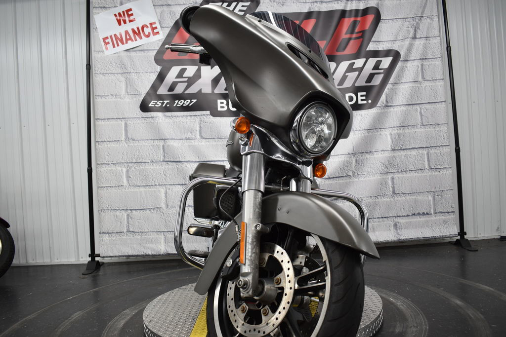 Street Glide®
