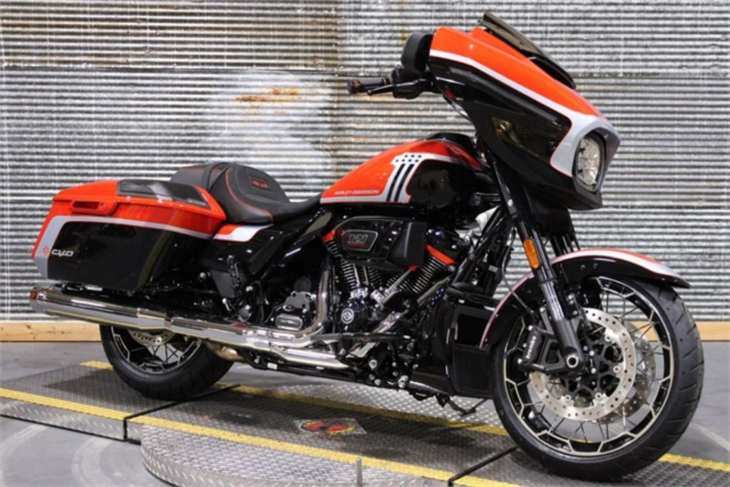 CVO® Street Glide®