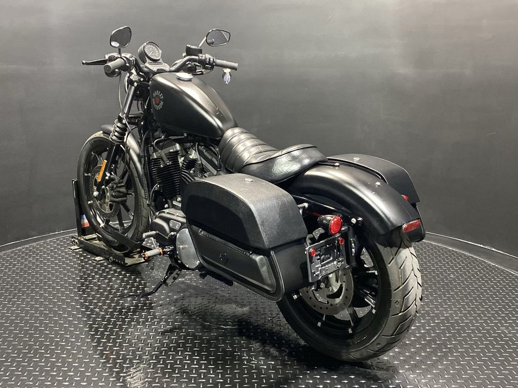 Iron 883®