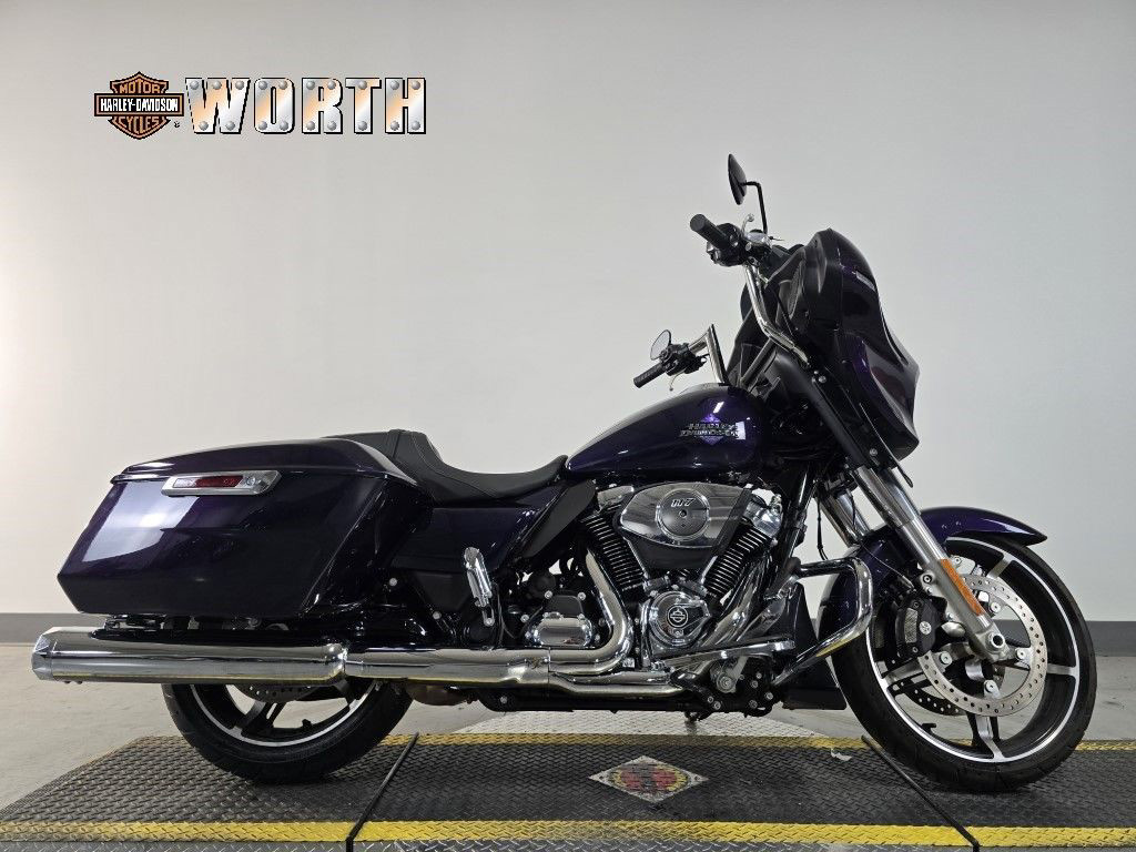 Street Glide®