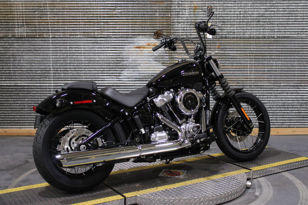 Street Bob®