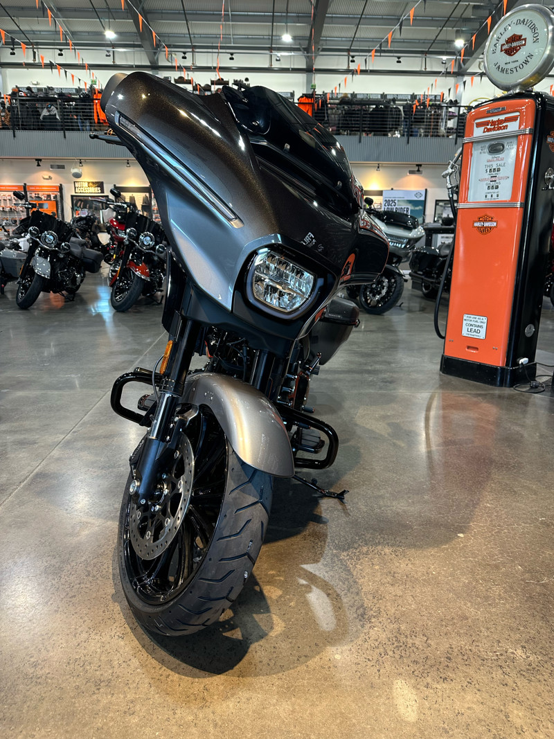 CVO® Street Glide®