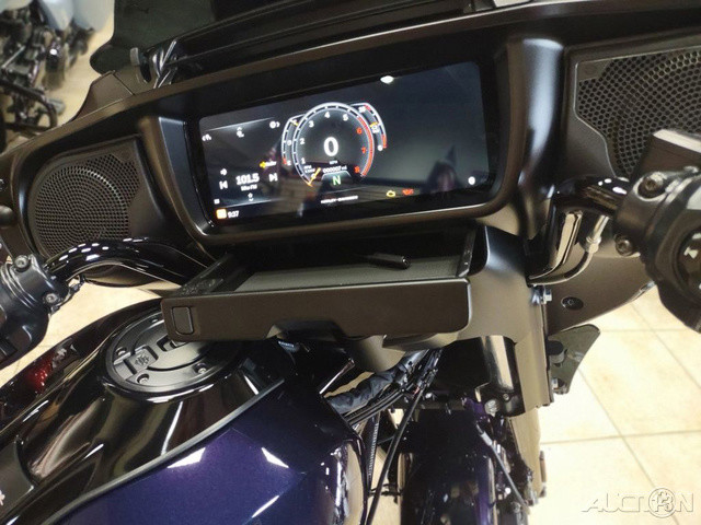 Street Glide®