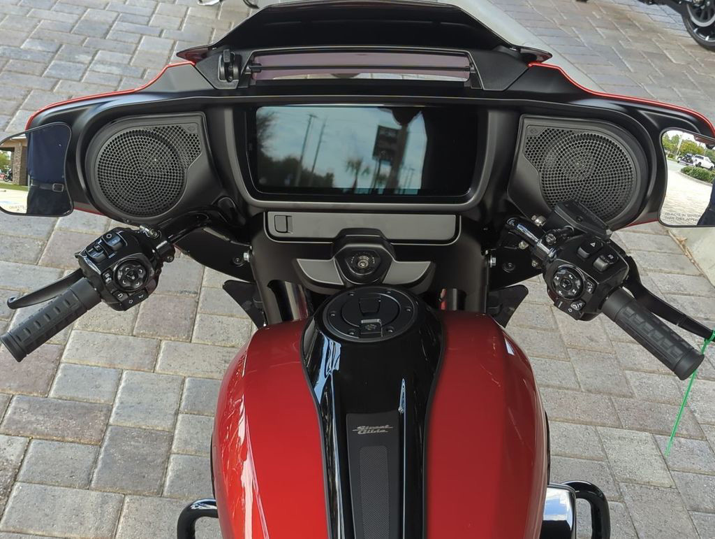 Street Glide®