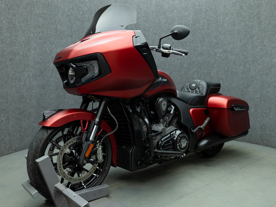 Challenger Dark Horse