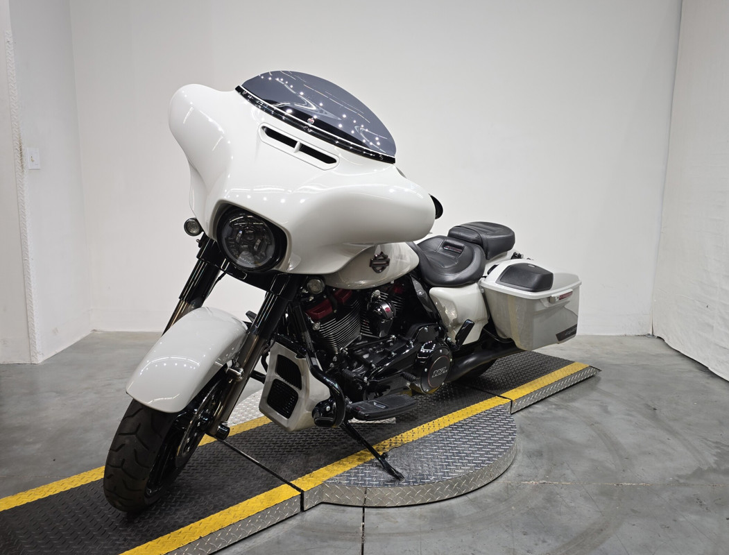 CVO® Street Glide®