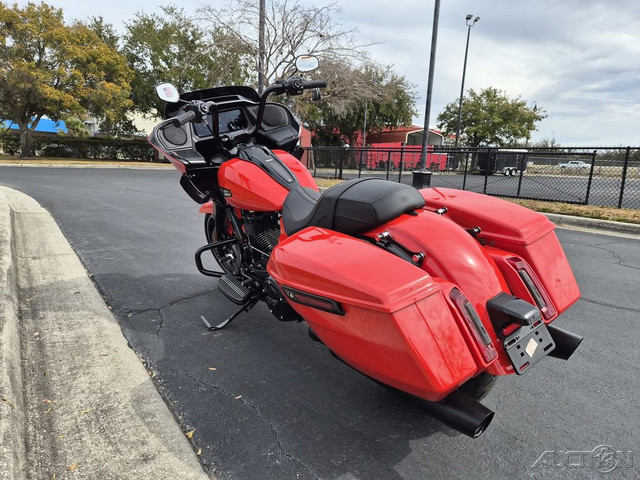 Road Glide®
