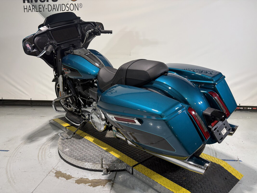 Street Glide®