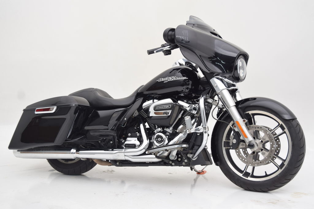 Street Glide®