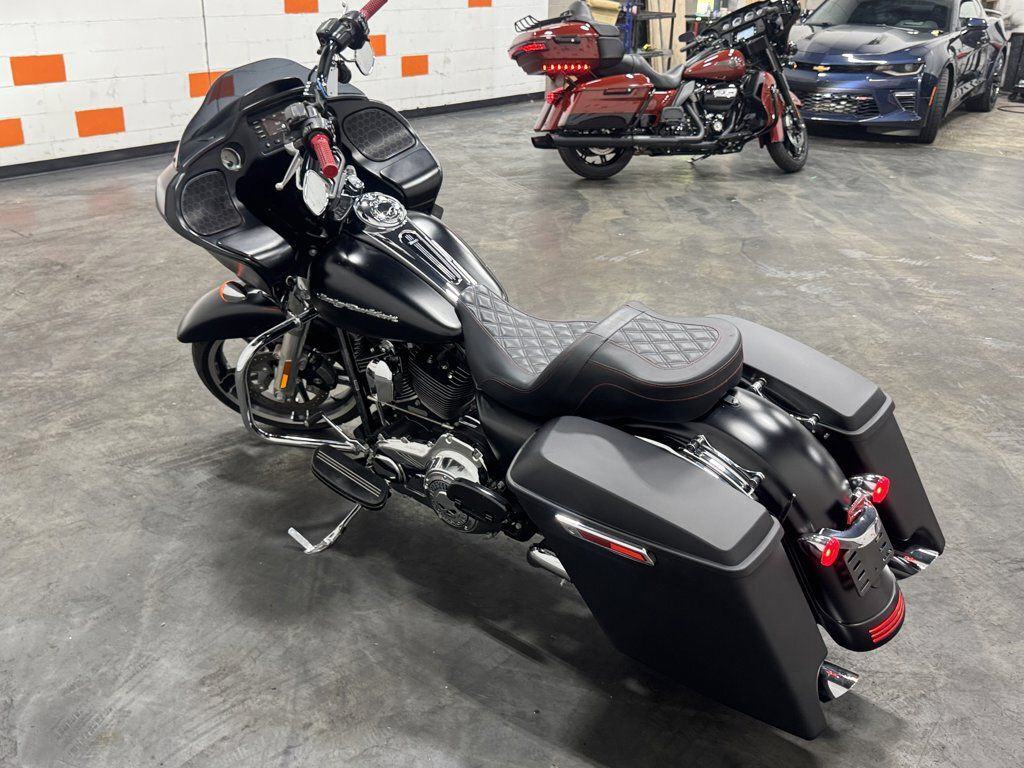 Road Glide®