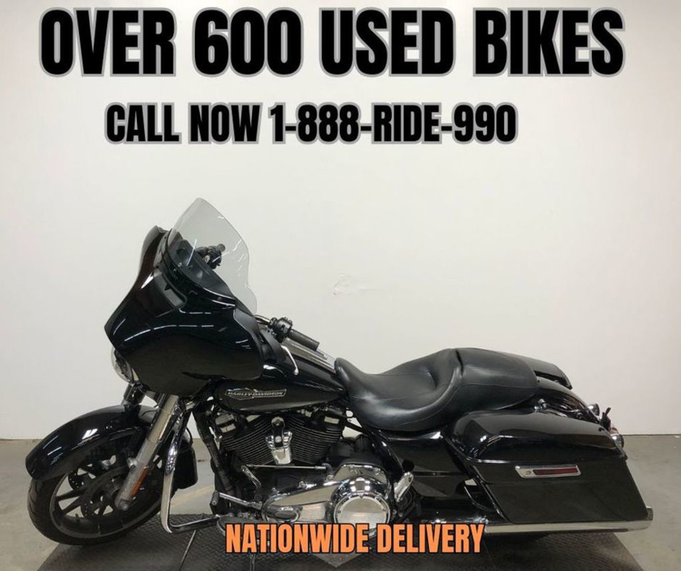 Street Glide®