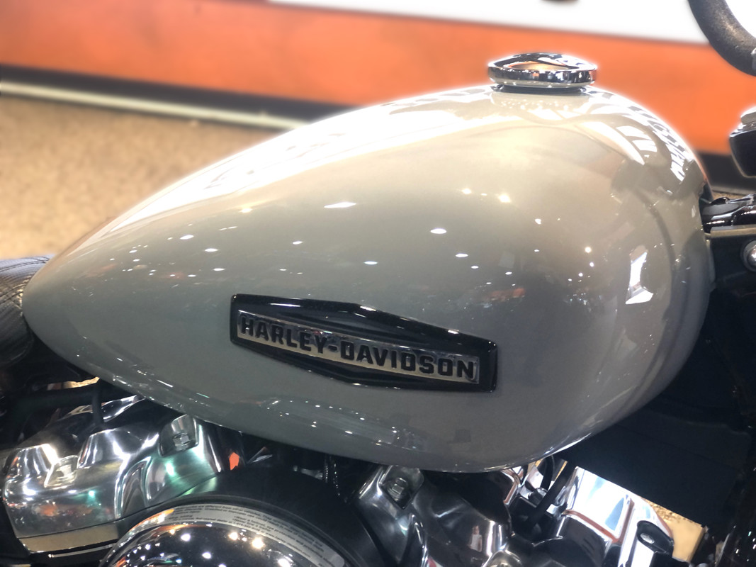 Street Bob®