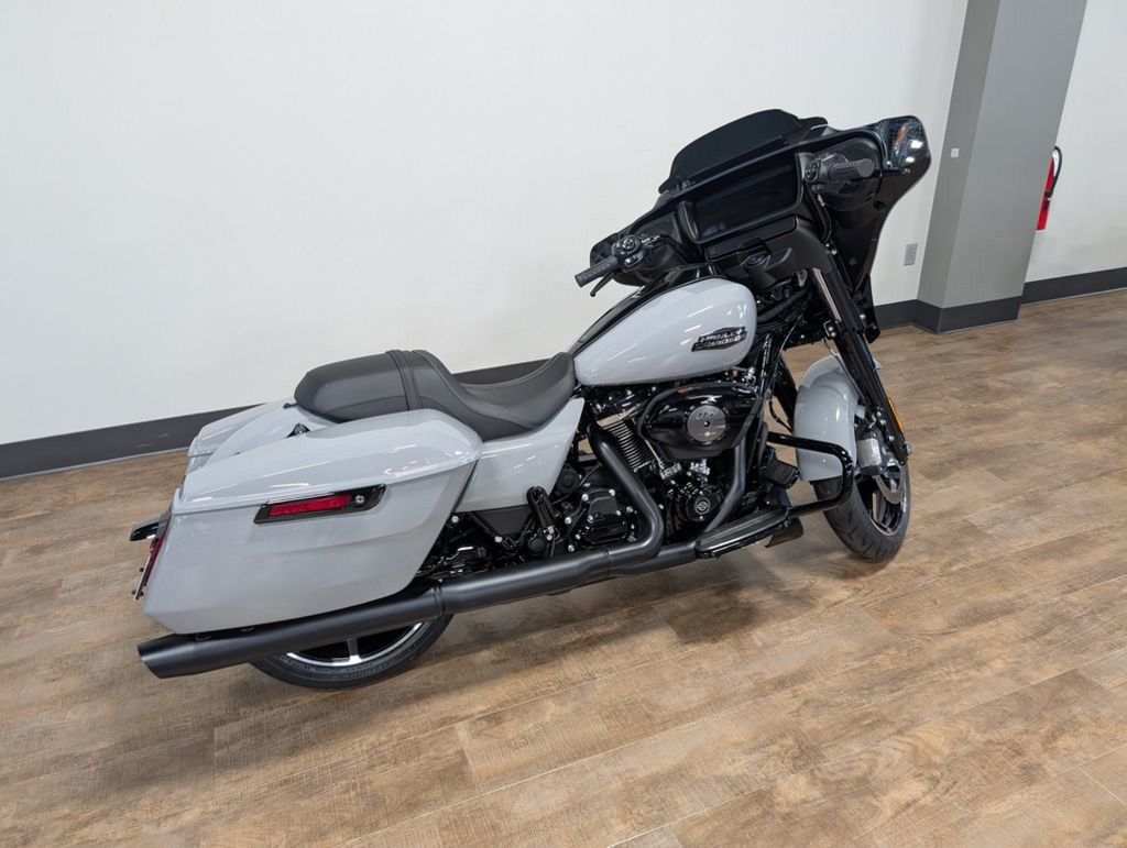 Street Glide®