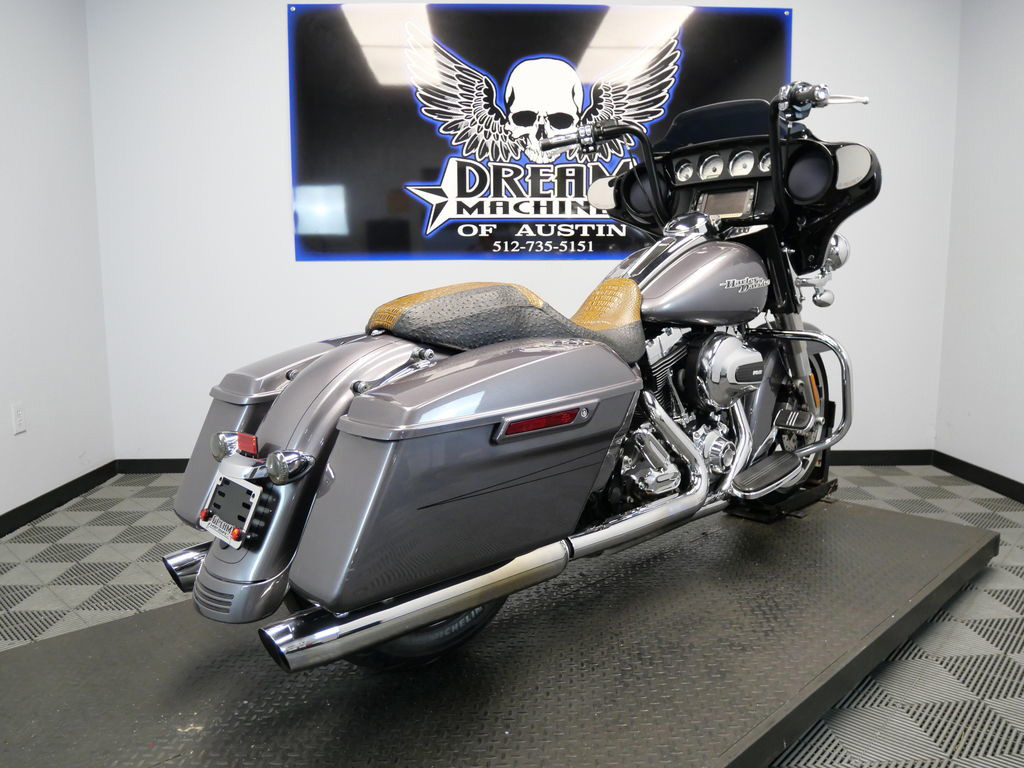Street Glide® Special