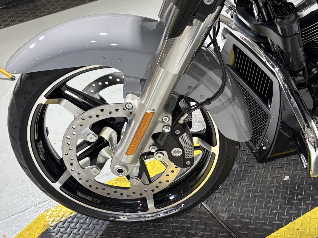 Street Glide®