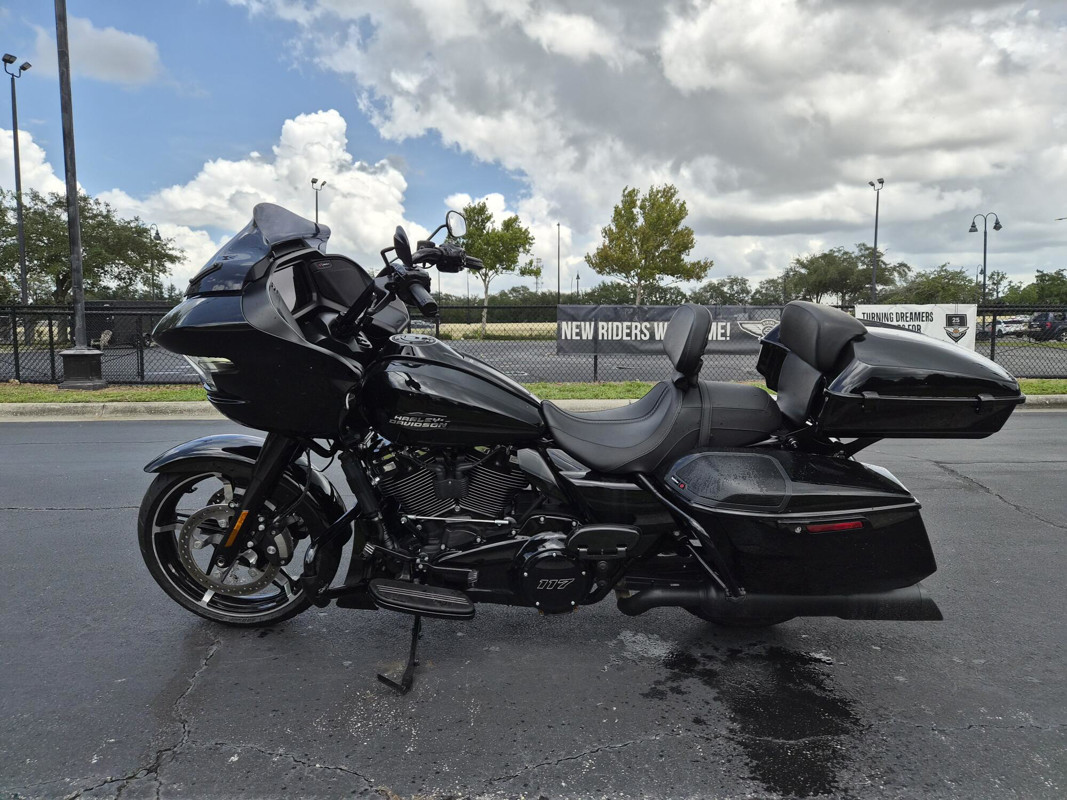 Road Glide®