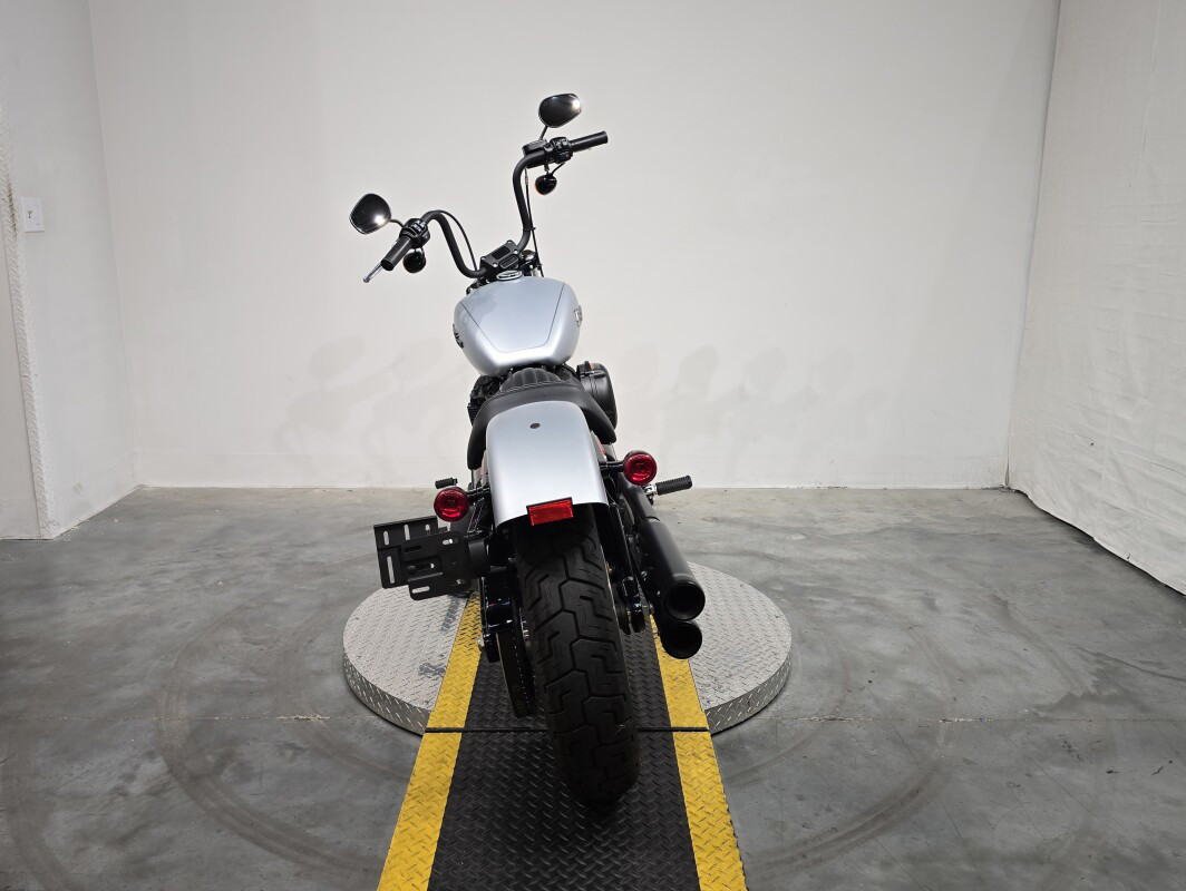 Street Bob®