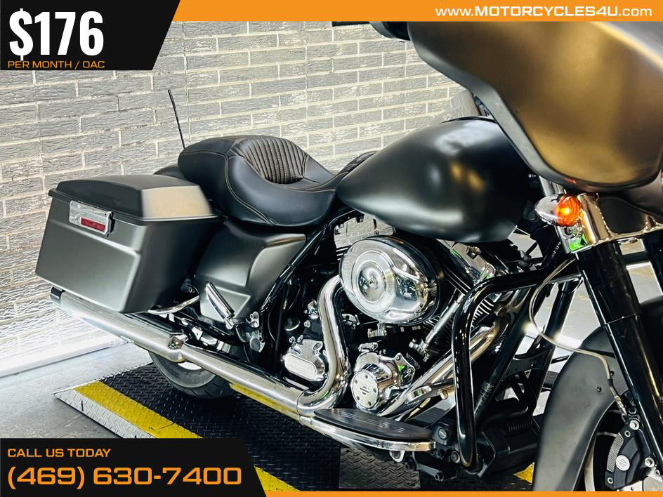 Street Glide®