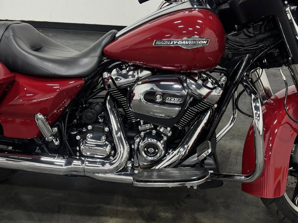 Street Glide®