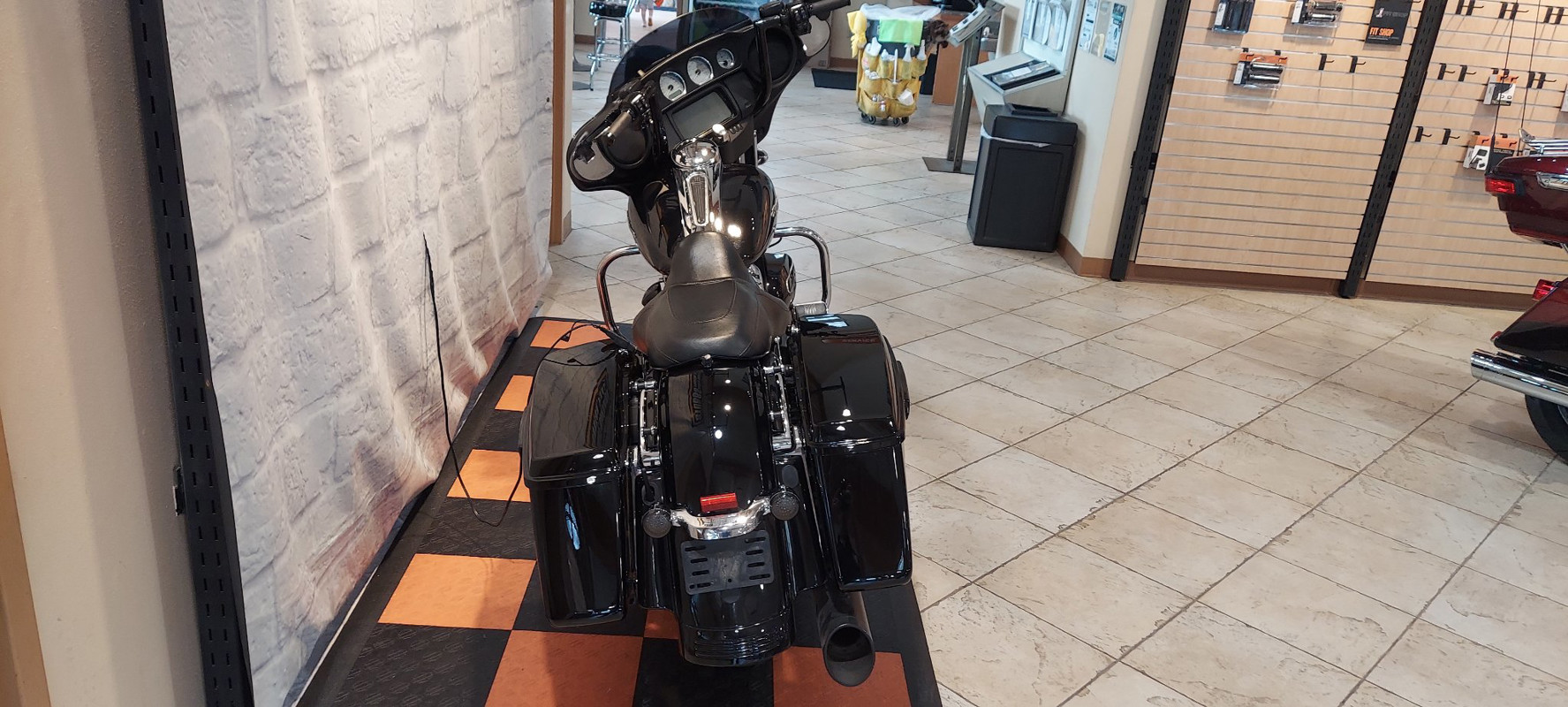 Street Glide®
